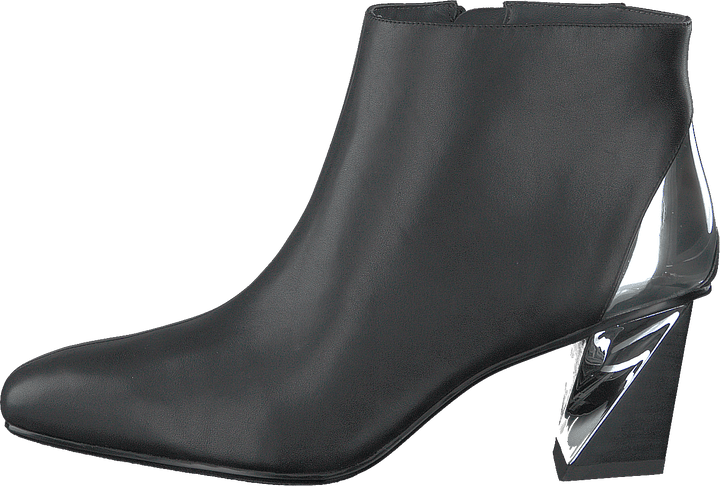 Twist Flow Bootie Black