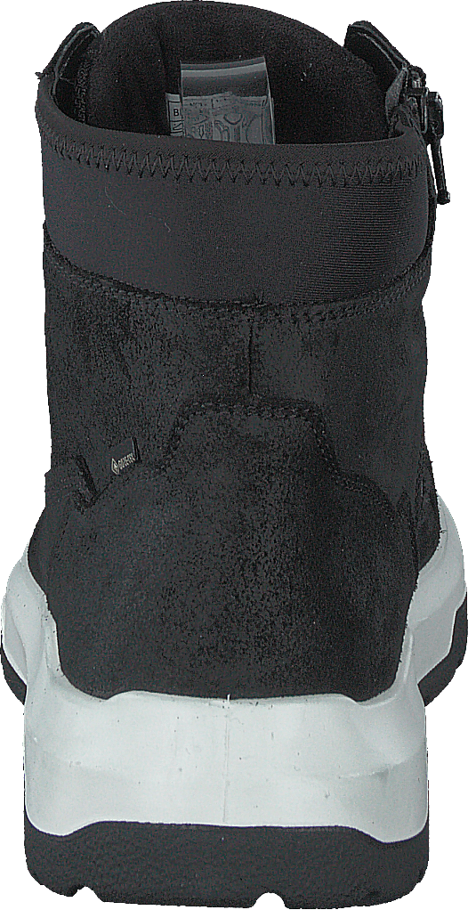 Kosmosa melnā krāsā