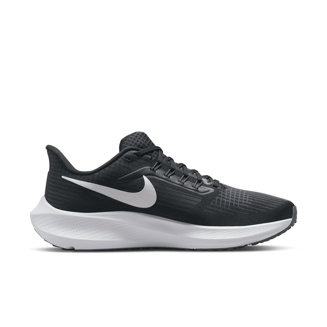 Air Zoom Pegasus 39 Damskor för landsvägslöpning SVART/WHITE-DK SMOKE GREY