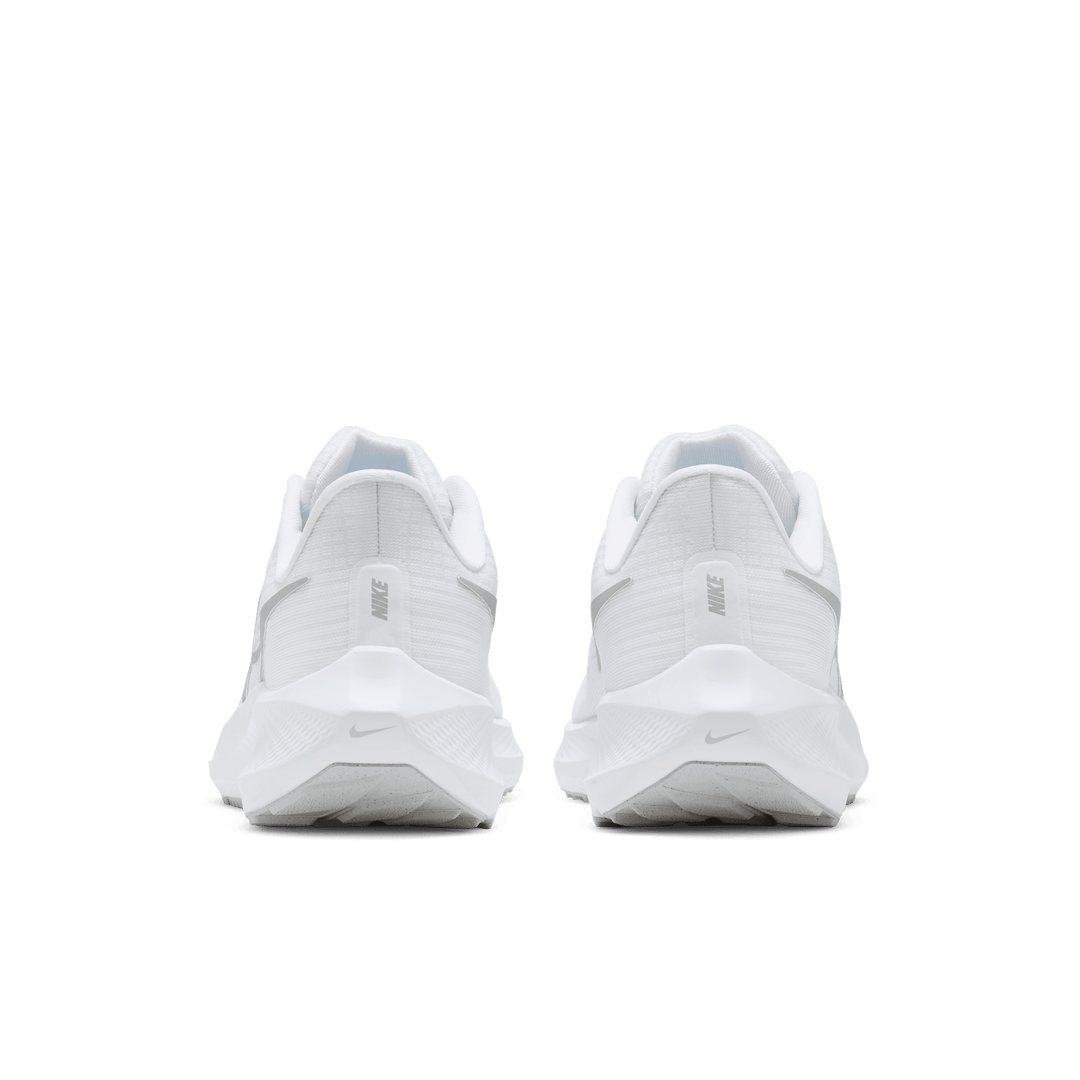 Air Zoom Pegasus 39 damskor för landsvägslöpning VIT/METALLISKT SILVER-PURE PLATINUM