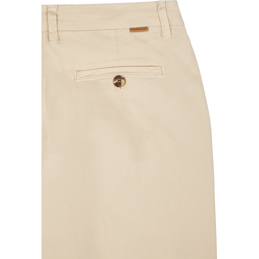 Studio Total Icon Tapered Chino