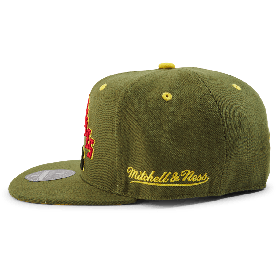 HWC Dusty Fitted