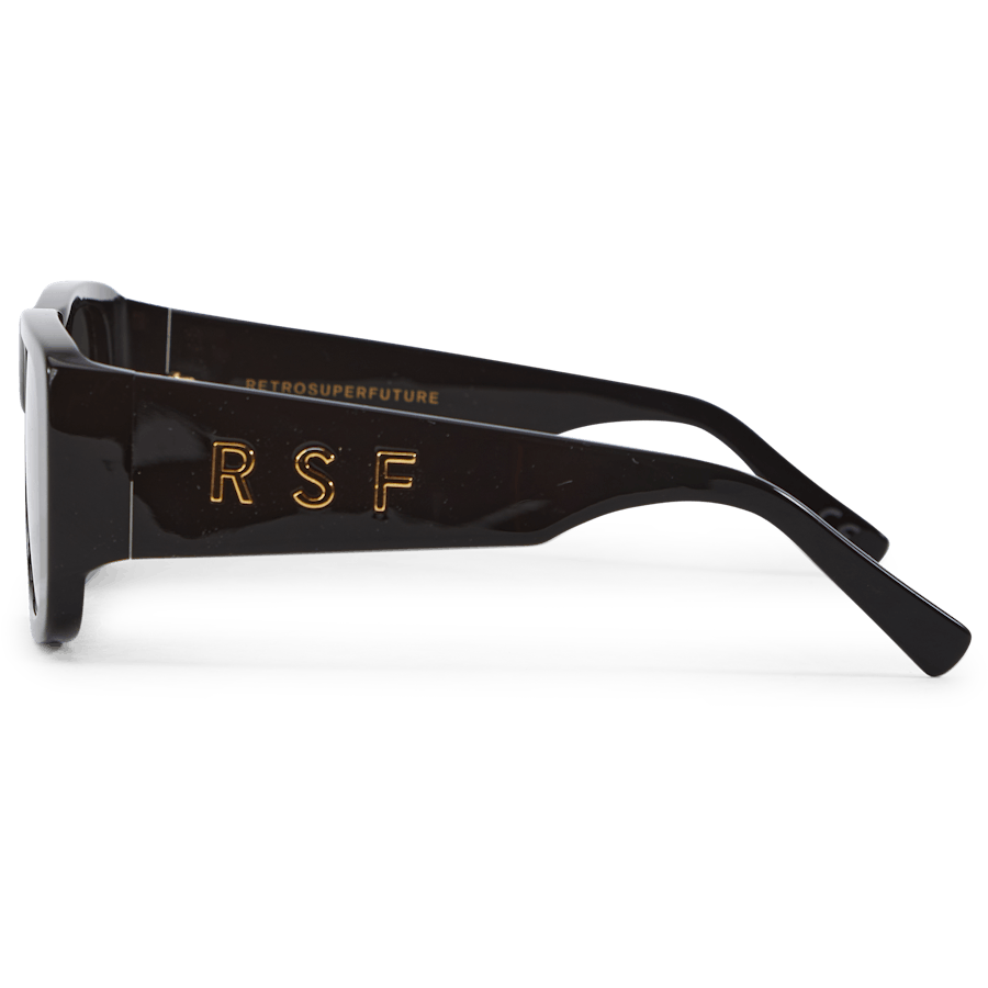 Onorato R (54) Mustanahaline