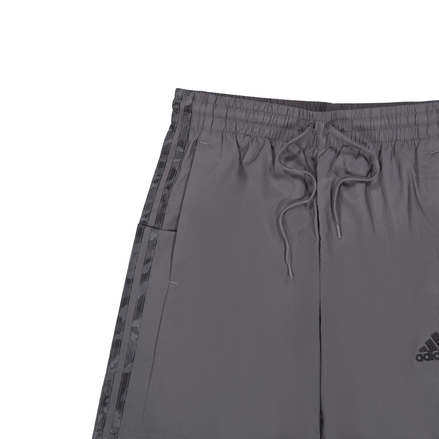 AEROREADY Essentials Chelsea 3-randiga shorts Grey Five / Black