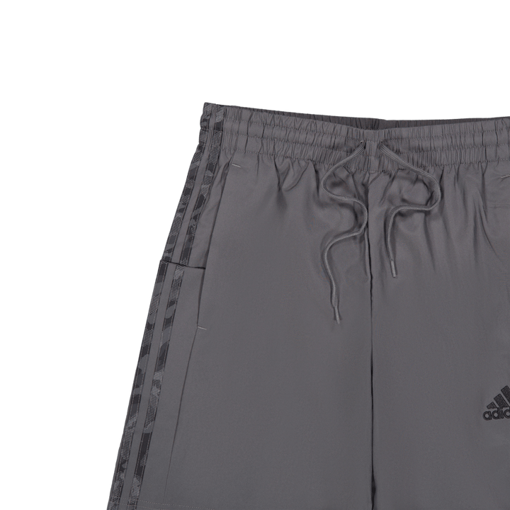 AEROREADY Essentials Chelsea 3-randiga shorts Grey Five / Black