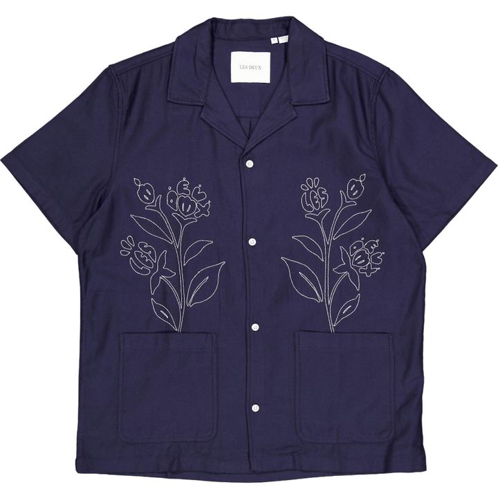 Kingsley Aoe Ss krekls tumši tumši tumši tumši tumši tumši tumši tumši tumši tumši tumši tumši tumši tumši