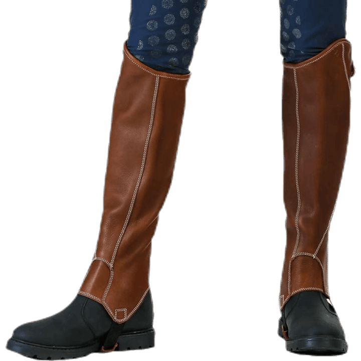 Chaps courts Santiani Brown