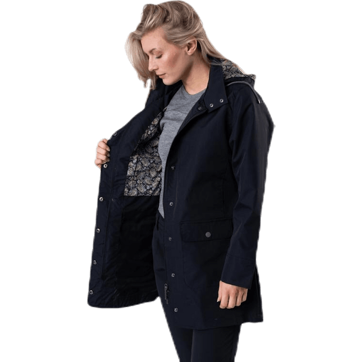 Colby Jacke Schwarz