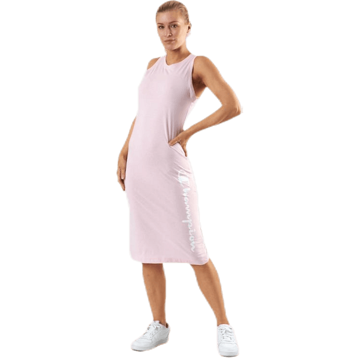 Mekko vaaleanpunainen