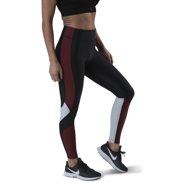 Kompresija od blizu Črna/rdeča