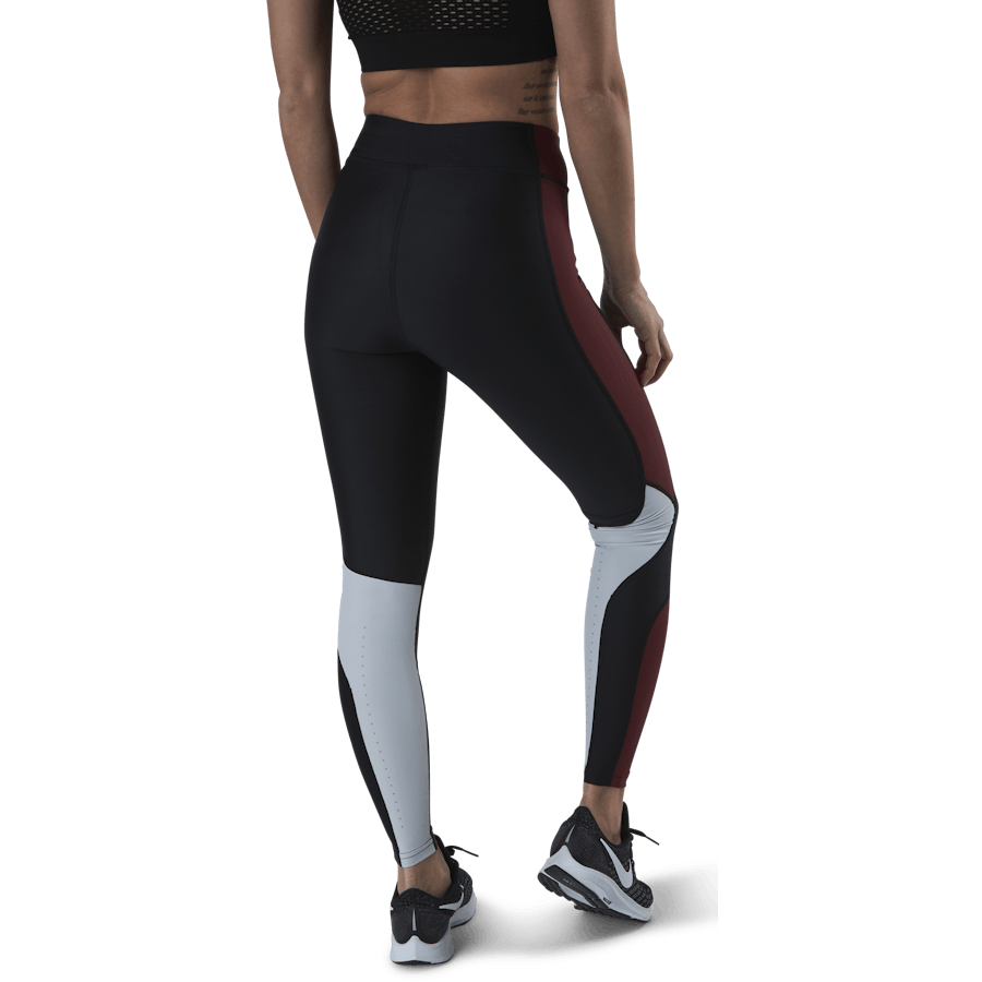 Kompresija od blizu Črna/rdeča