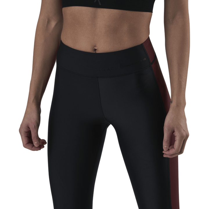 Kompresija od blizu Črna/rdeča