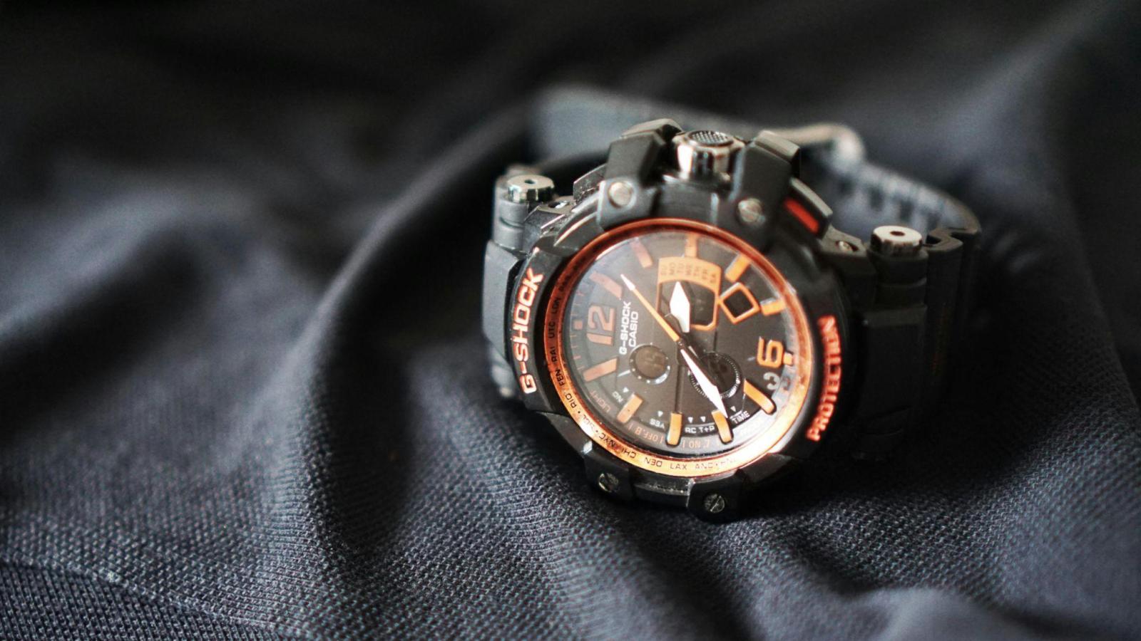 Collection - Watches & Electronics