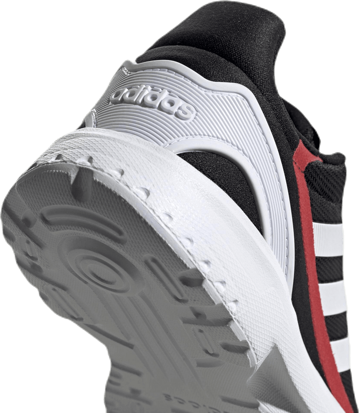 Nebula Ted Shoes Core Black / Cloud White / Scarlet