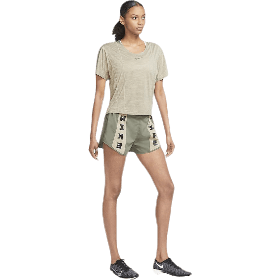 nike icon clash tempo luxe