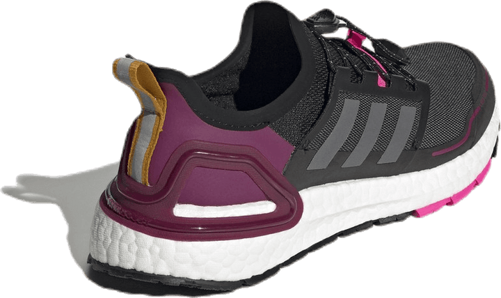 Ultraboost WINTER.RDY Shoes Core Black / Iron Metallic / Power Berry