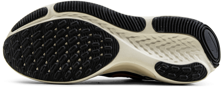 React Miler Black/Gold