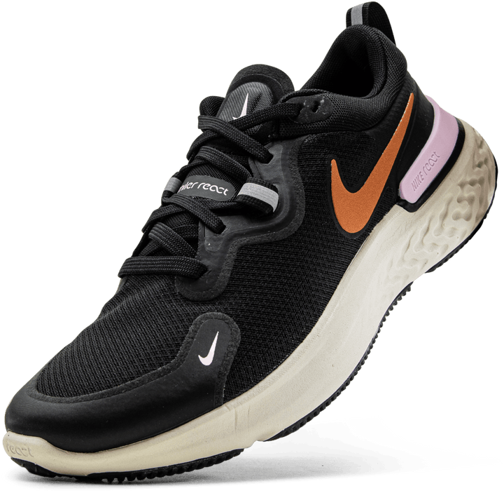 React Miler Black/Gold