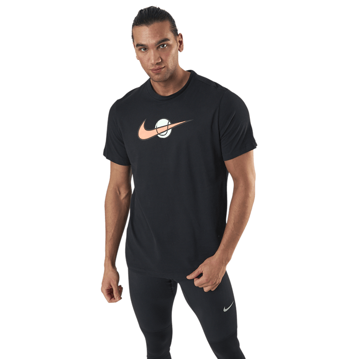 Court Swoosh Tee Black