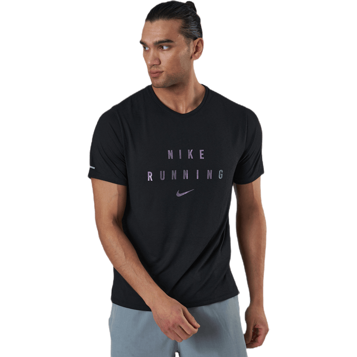 Camiseta Dri-FIT Miler Run Division Negra