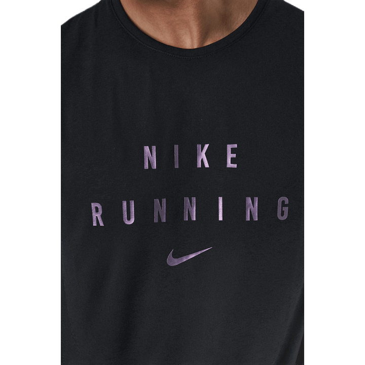 Camiseta Dri-FIT Miler Run Division Negra