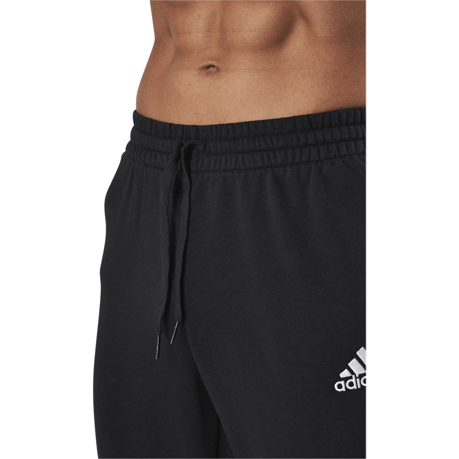 Essentials Hose mit konischem Bündchen Schwarz