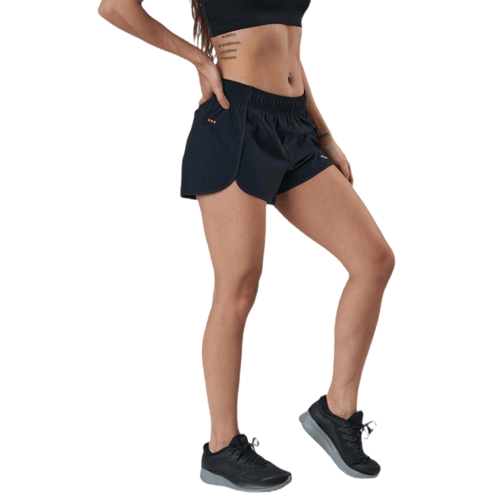 Outpace 3" Short Black