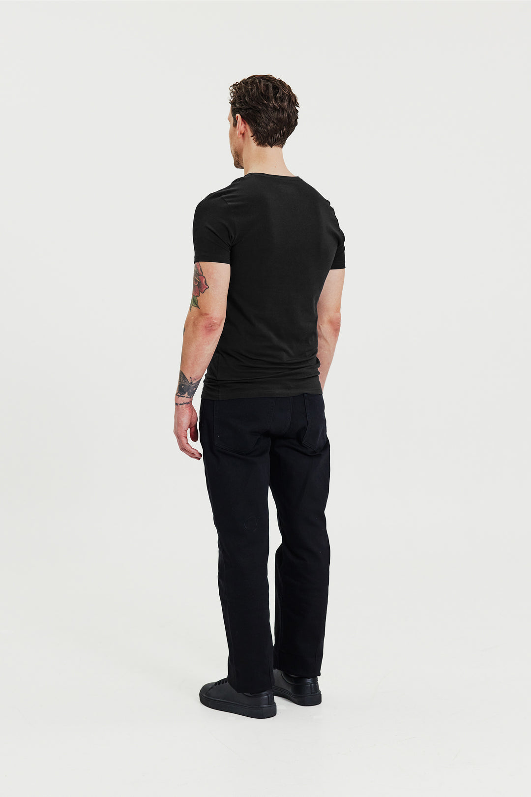 V-Neck Black