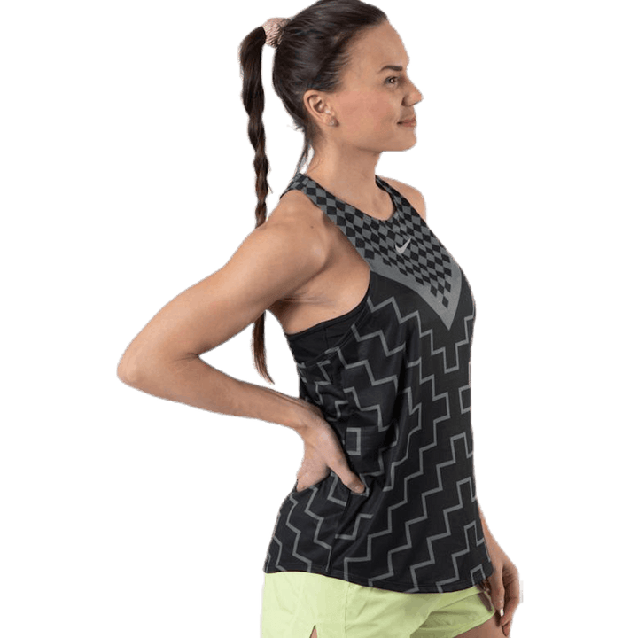 Tank Runway Geo Grey