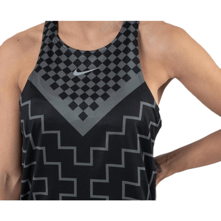 Tank Runway Geo Grey