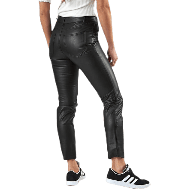 Emily Pant Schwarz