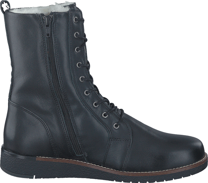 Karina P-bla Black