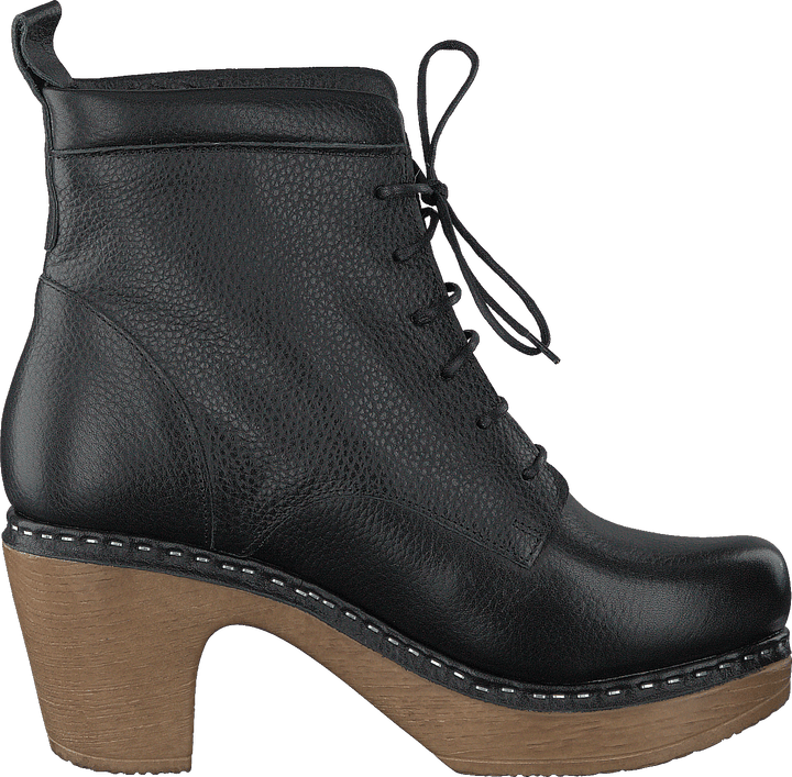 Majken Black