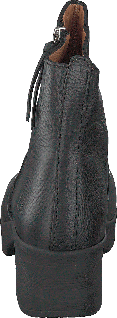 Moa Black