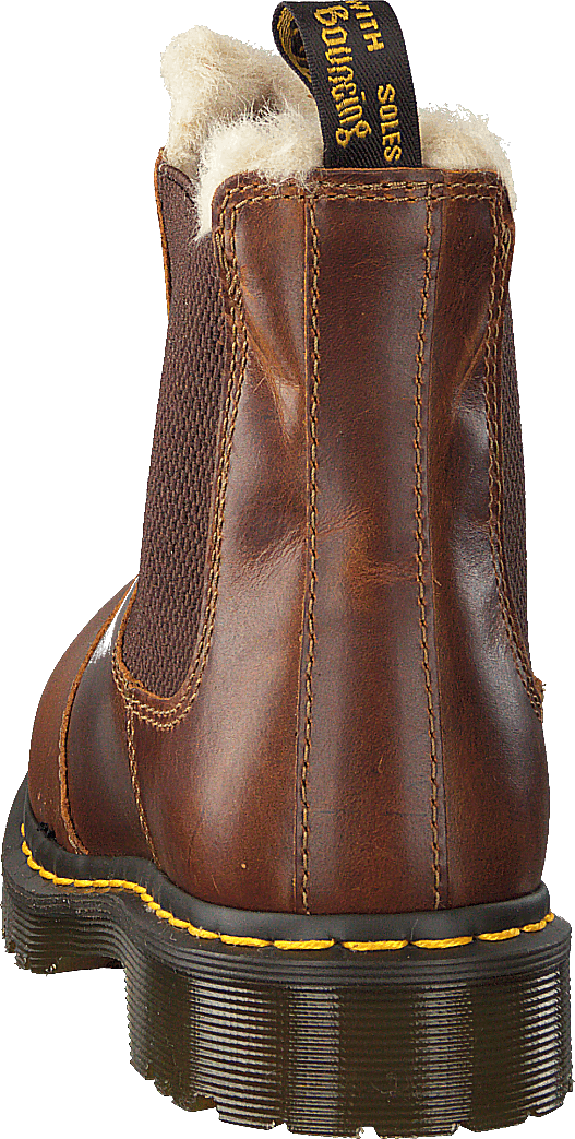 Leonore Butterscotch