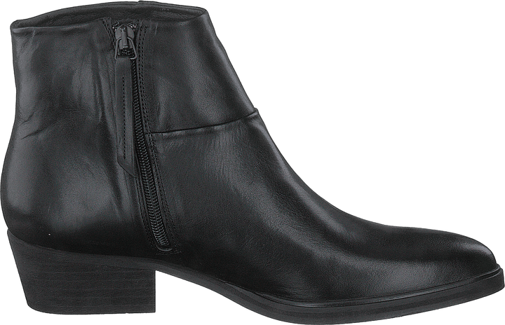 Dashed Black