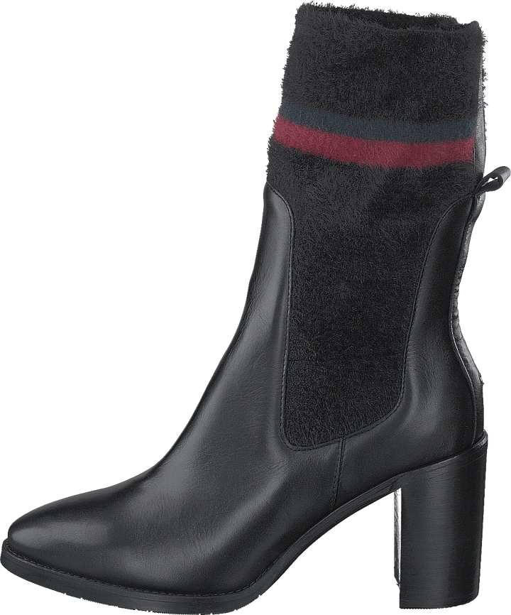 Tacco alto in pelle nero