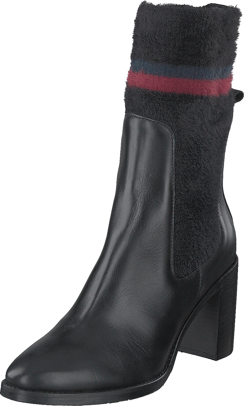 Tacco alto in pelle nero