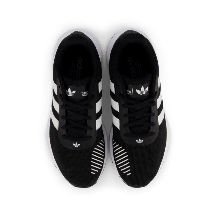Swift Run Rf Core Black/ftwr White/core Bla