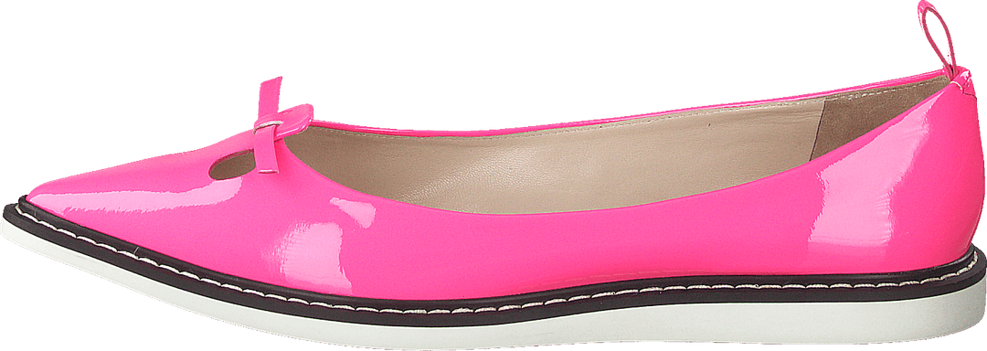 La chaussure de la souris rose fluo