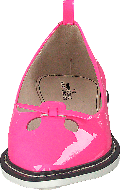 La chaussure de la souris rose fluo