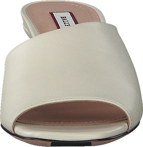 Carin 45 008, Bone 15