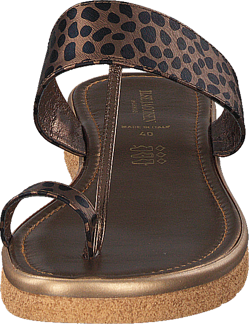Leonora1160 Light Chestnut