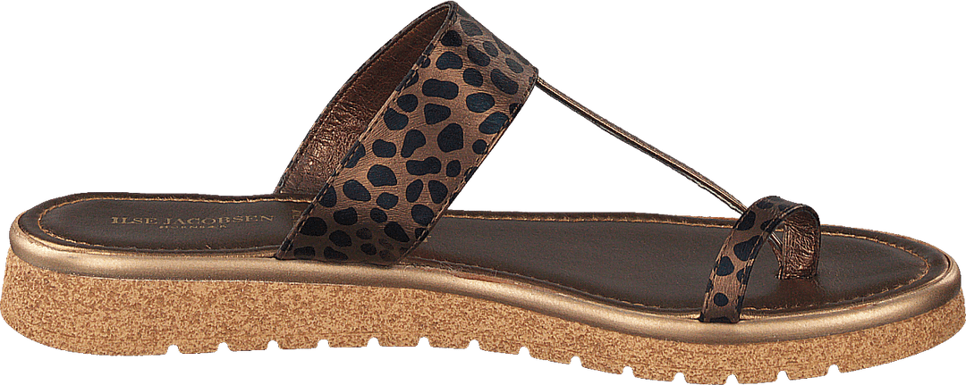Leonora1160 Light Chestnut
