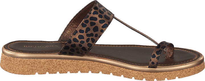 Leonora1160 Light Chestnut