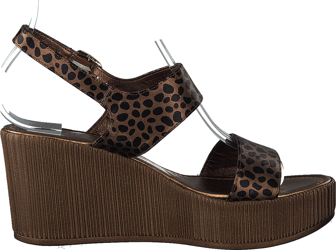 Leoonora5060 Light Chestnut