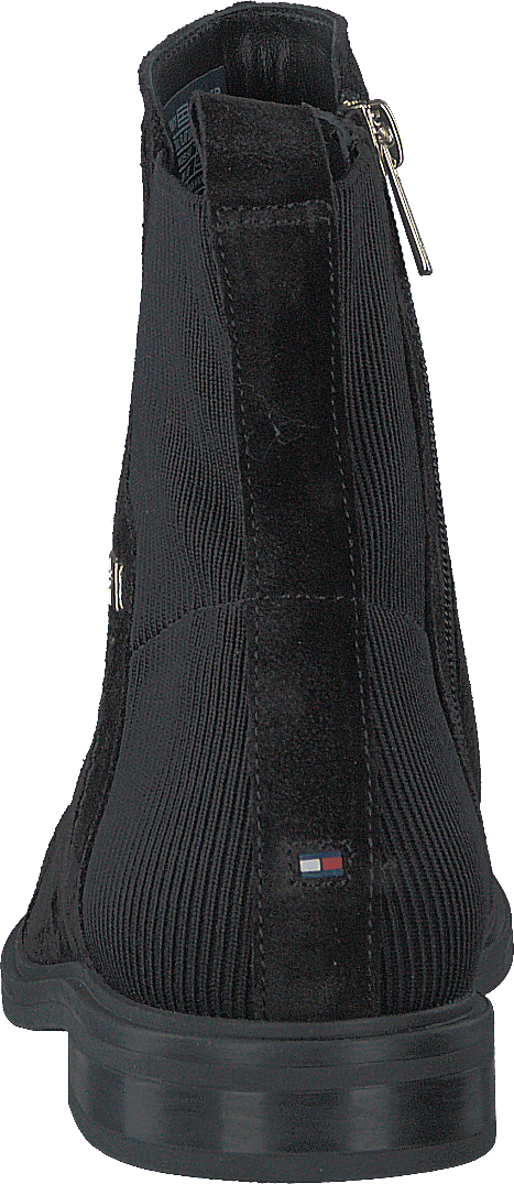 Essential Flat Boot Schwarz