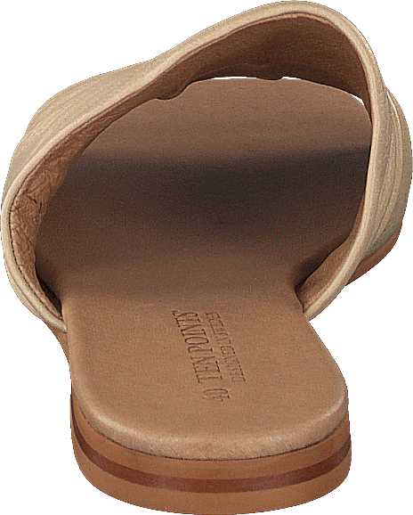 Madeleine Sand