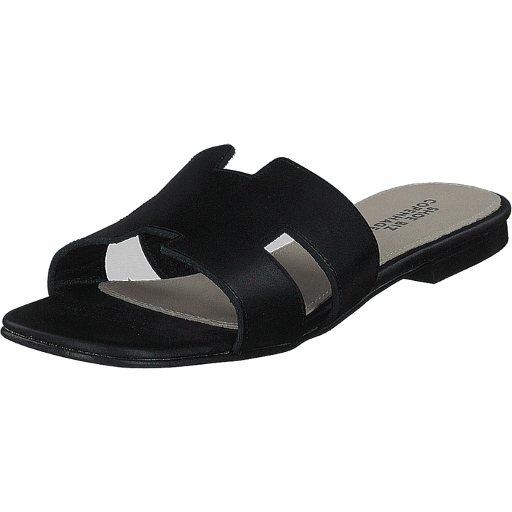 Claire Plain Black