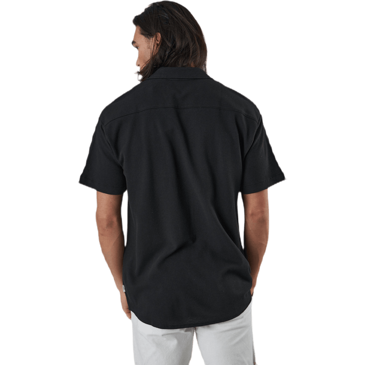 Findus Resort Shirt Ss One Pocket Czarny